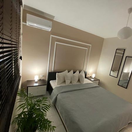 Lucas Apartment Tirana Esterno foto